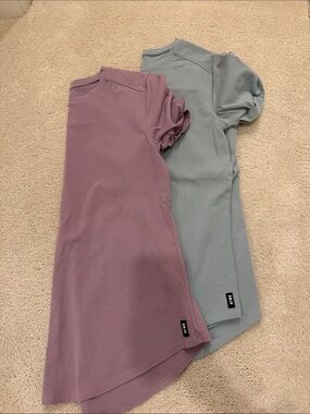 Women's Short Sleeve Tunic Tee in Mauve and Sage by